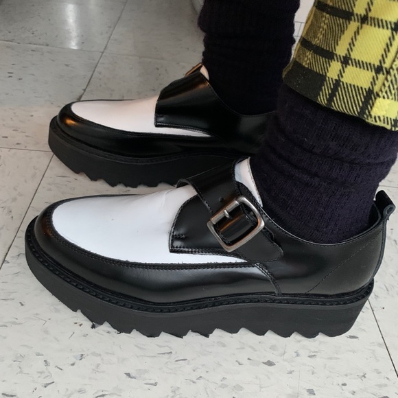 New Italian Leather Platform Shoes — Single Buckle - Picture 2 of 6